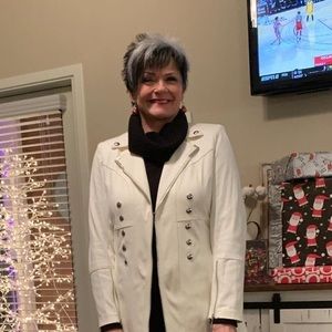 Meet your Posher, Regina